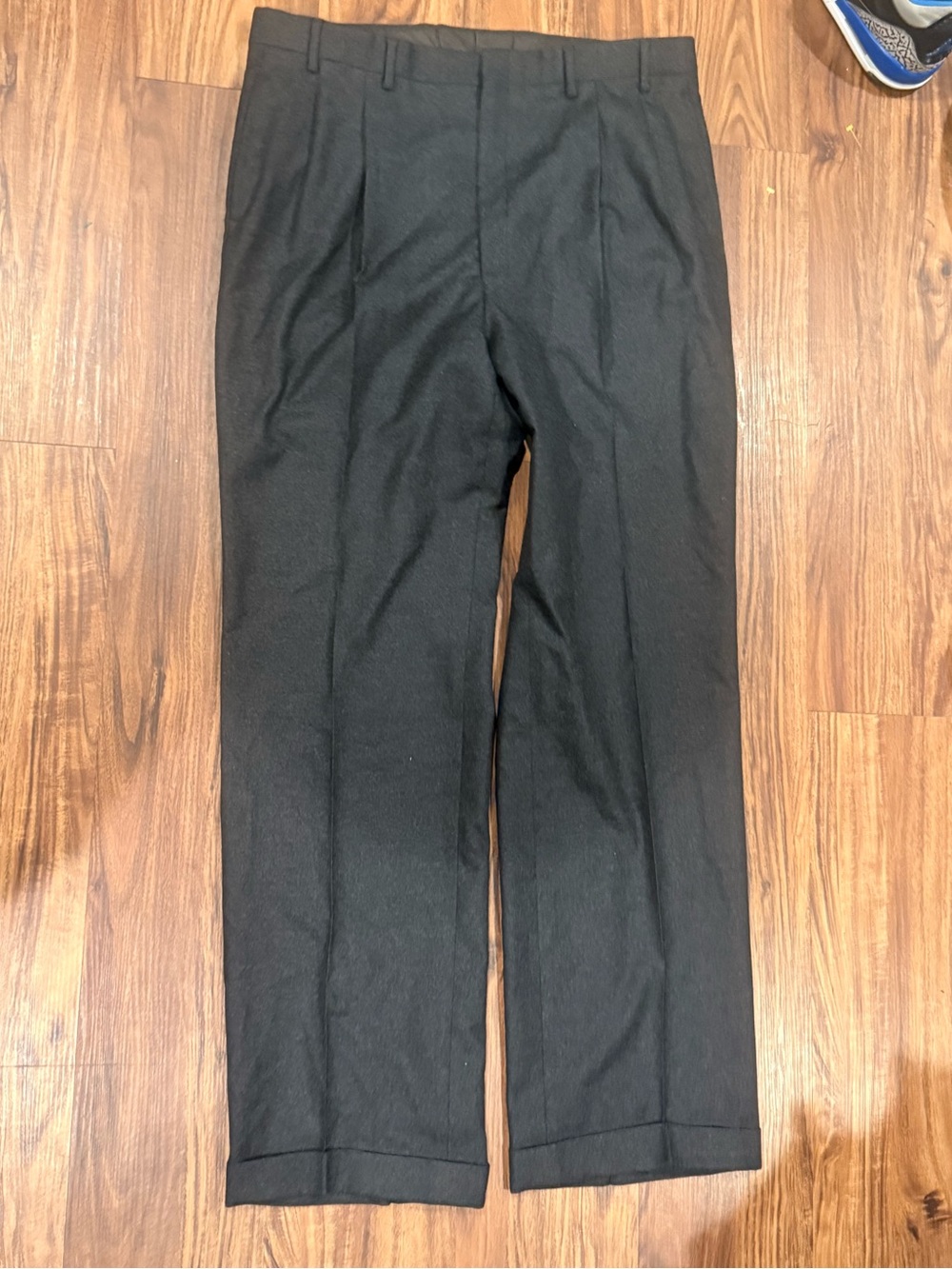Vintage Burberry Pants 38x32 Black Wool Pleated Designer Trousers Preppy Travel